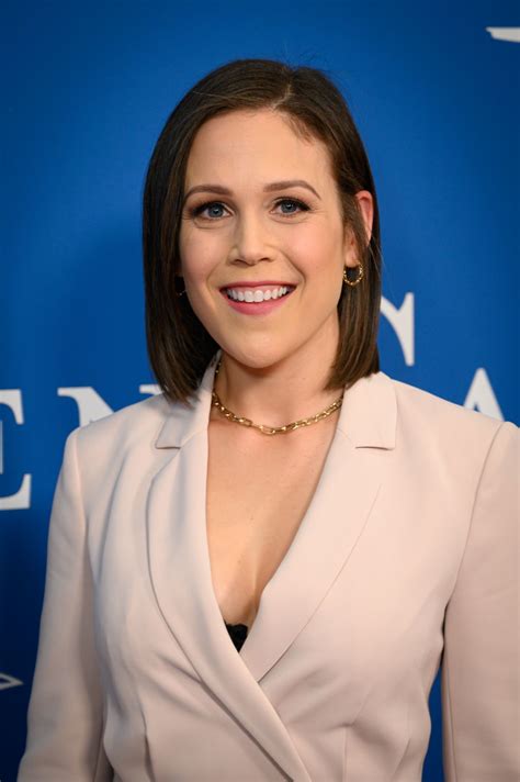 Erin Krakow pictures and photos